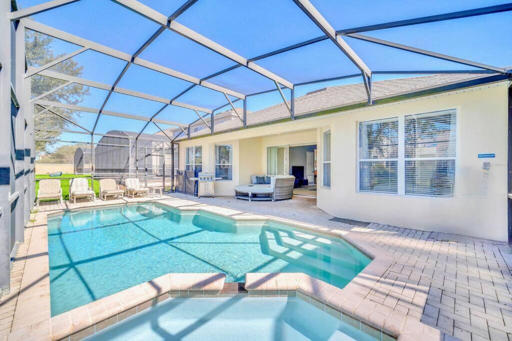 Guardians Theater 5br W Pool Hot Tub Villa